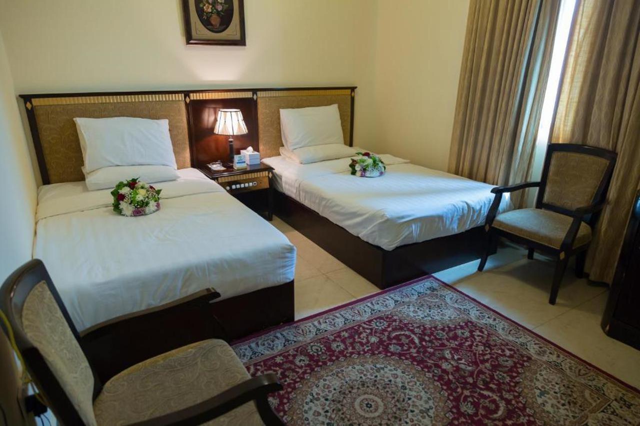 Dream Palace Hotel Ajman Ngoại thất bức ảnh