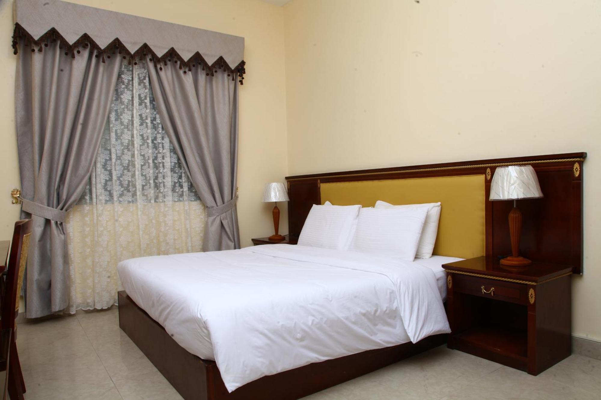 Dream Palace Hotel Ajman Ngoại thất bức ảnh