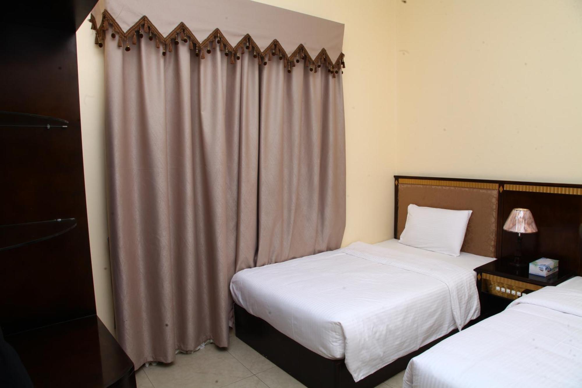 Dream Palace Hotel Ajman Ngoại thất bức ảnh
