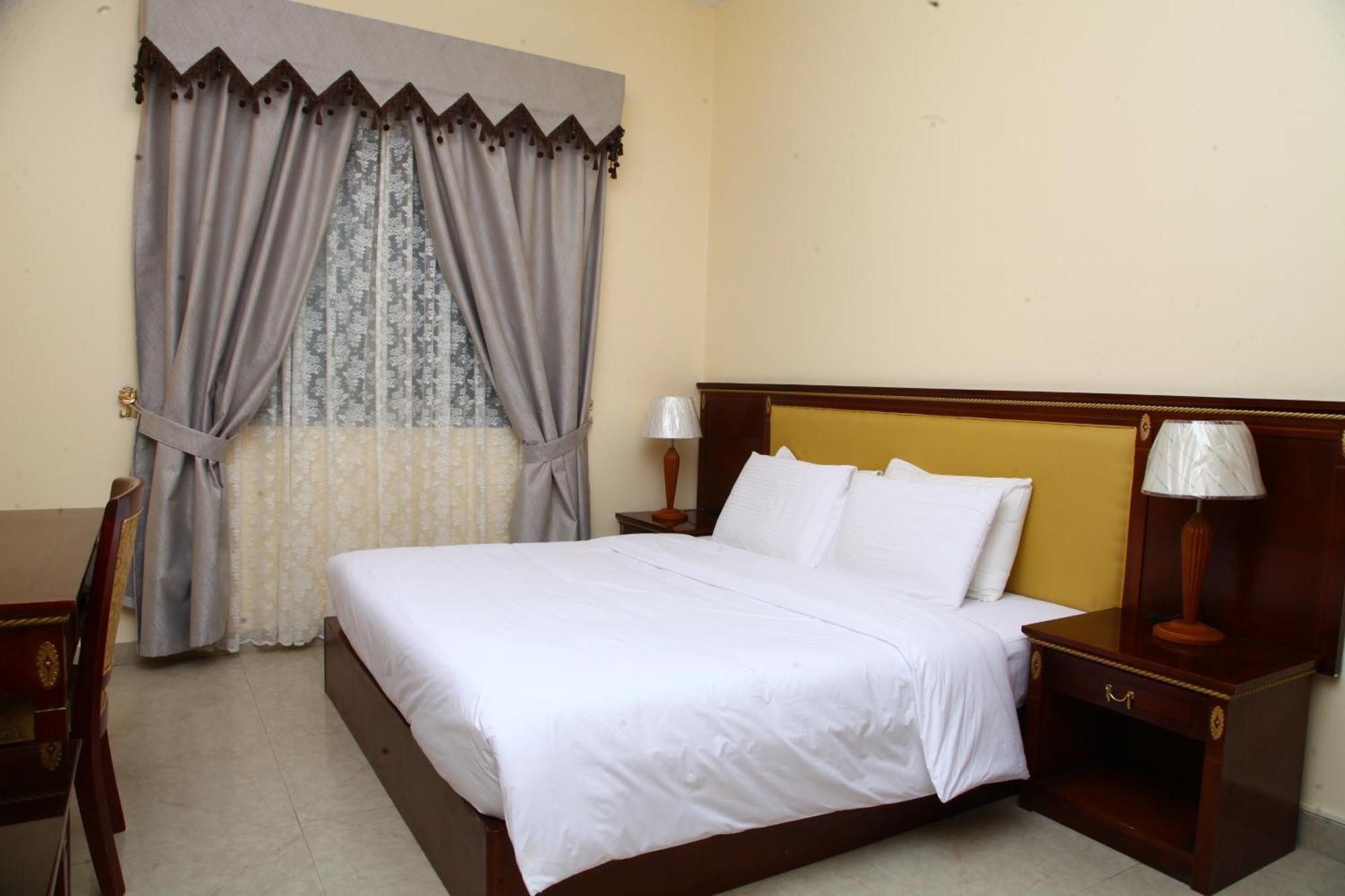 Dream Palace Hotel Ajman Ngoại thất bức ảnh