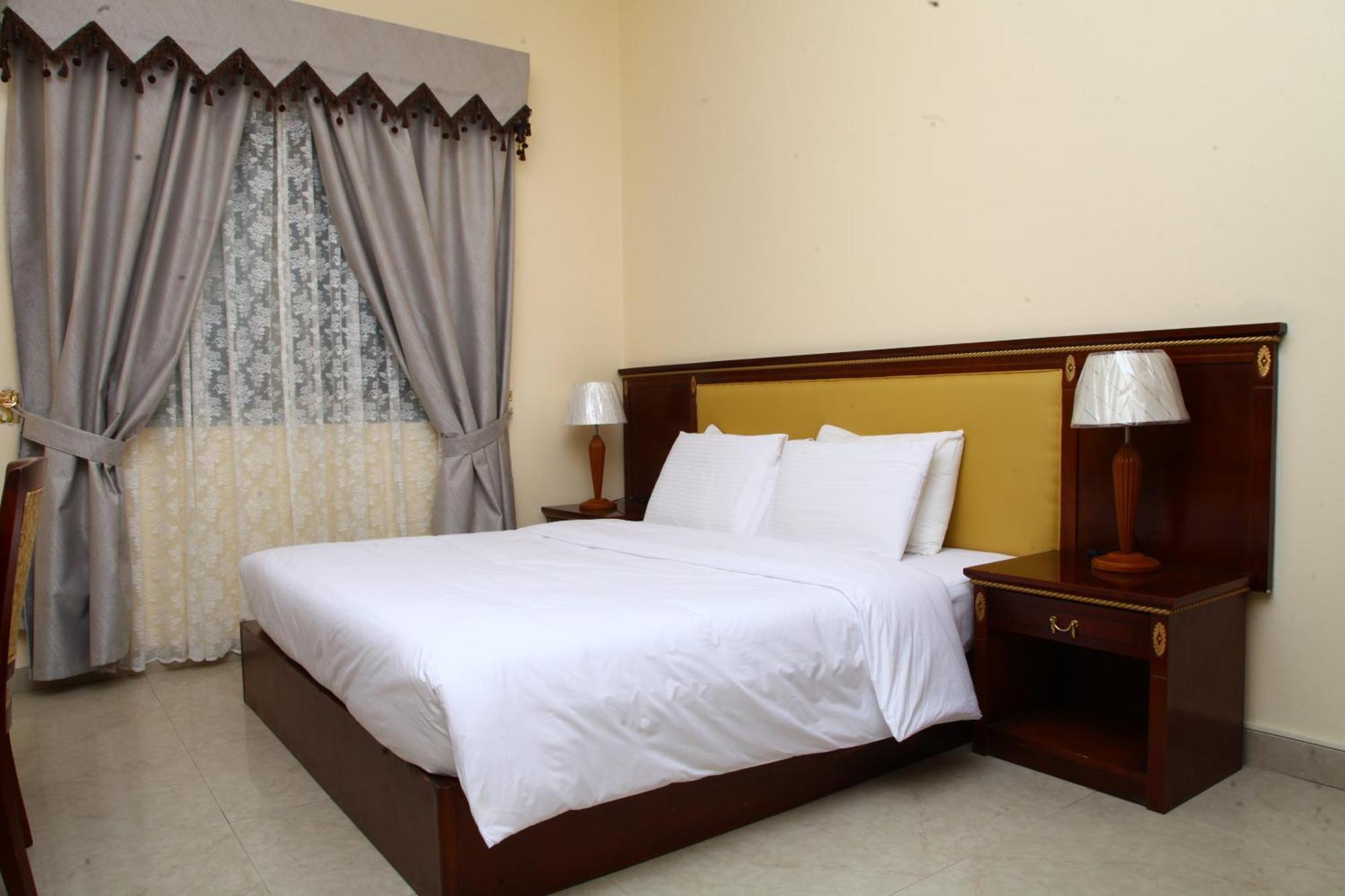 Dream Palace Hotel Ajman Ngoại thất bức ảnh
