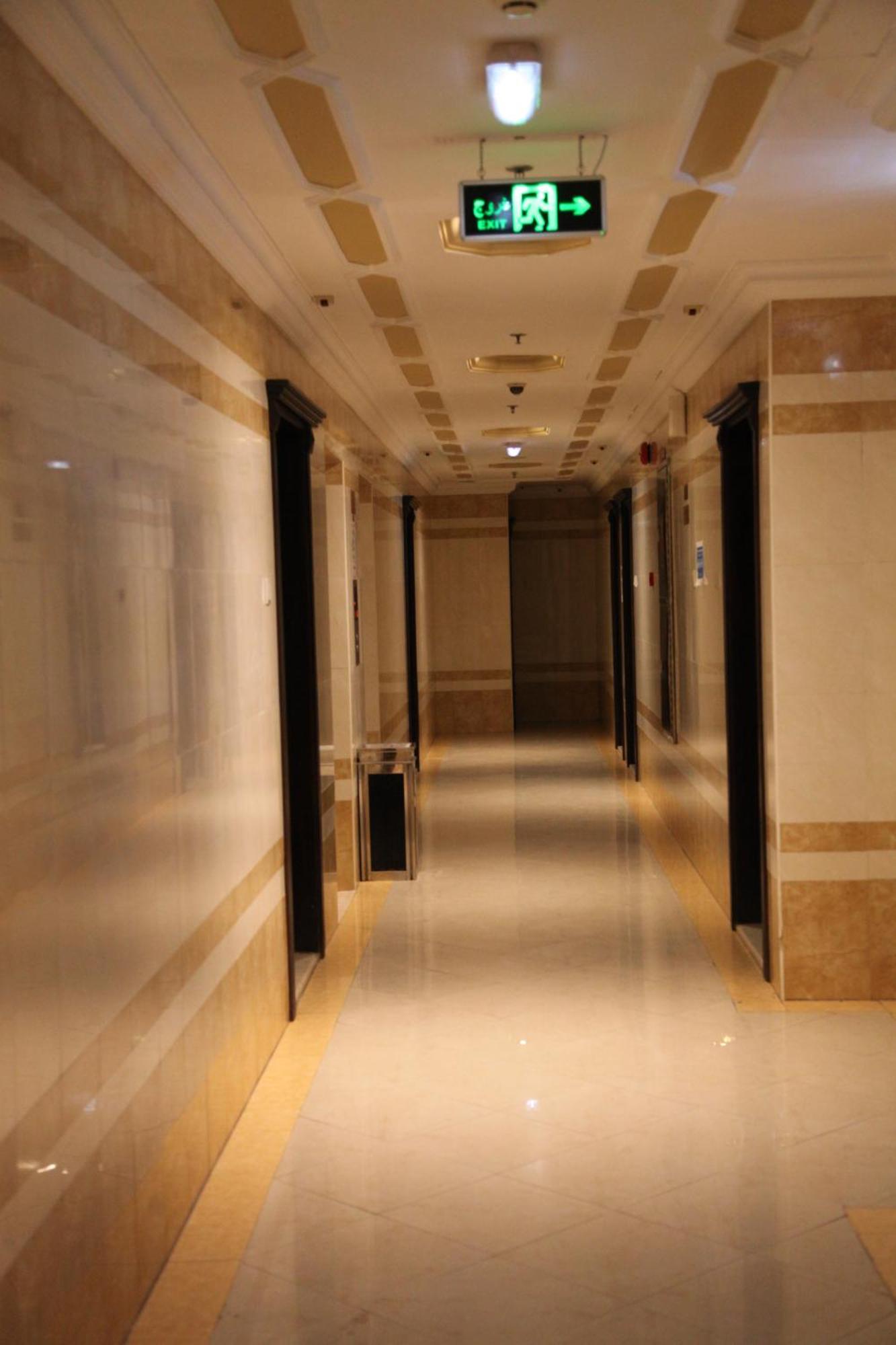 Dream Palace Hotel Ajman Ngoại thất bức ảnh