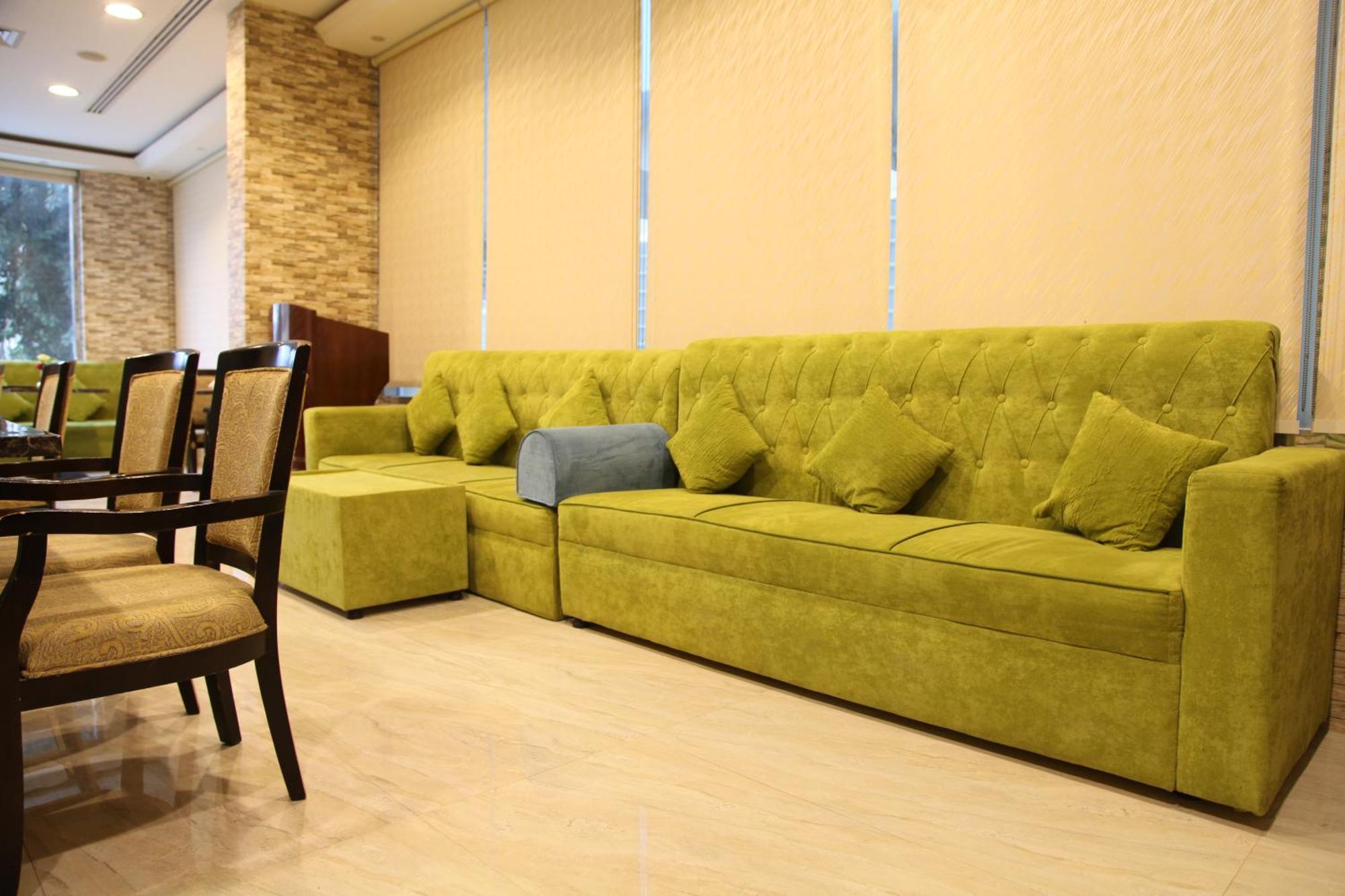 Dream Palace Hotel Ajman Ngoại thất bức ảnh