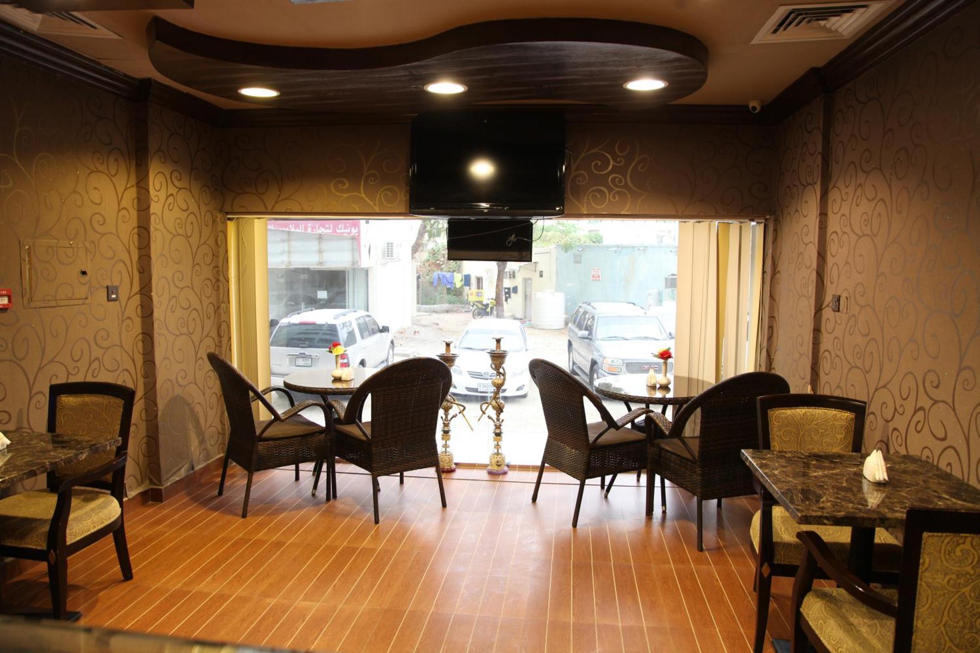 Dream Palace Hotel Ajman Ngoại thất bức ảnh